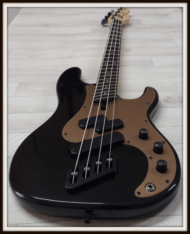Dingwall SP1 4-String, Black Highgloss